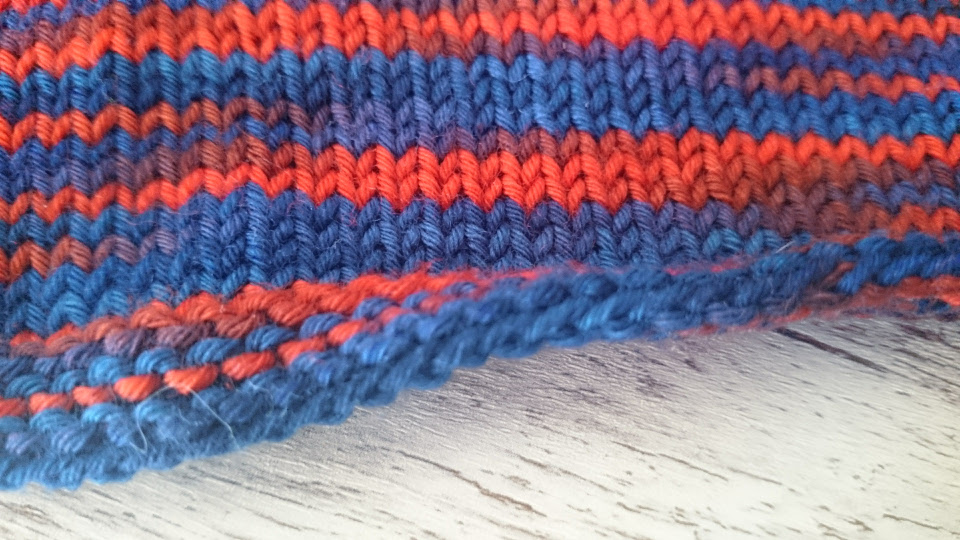 knitting mistakes - edge folds upwards